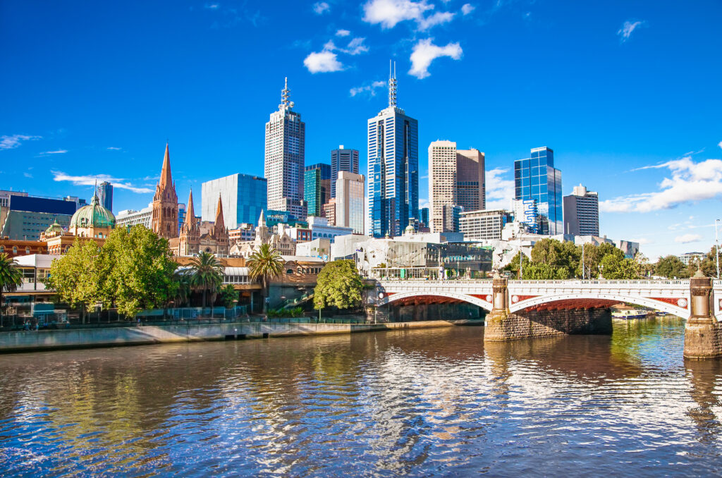 Using Bus Charter in Melbourne to Explore the City of Knox